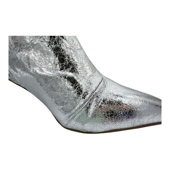 W TAGS & SIGNS OF WEAR Dolce Vita Gradie Silver Kitten Heel Boot Size 8.5 - Picture 4 of 9